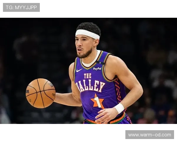 德文·布克投篮选择更精准 拉开球队关键得分差距