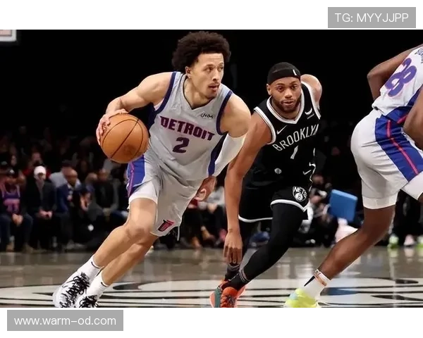 杜马斯无球跑动撕裂防线，3D属性成活塞外线关键