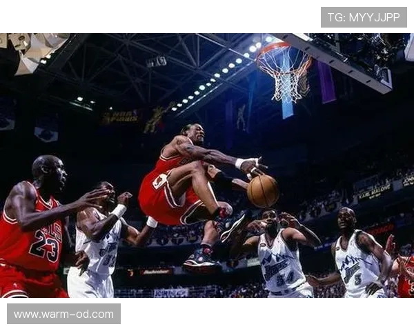 罗德曼防守强势主导篮板争夺力压同期内线对手